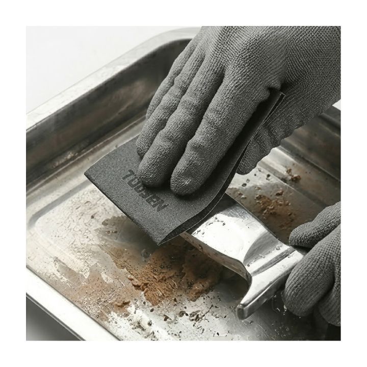Close-up detail of the Tolsen tool accessories
