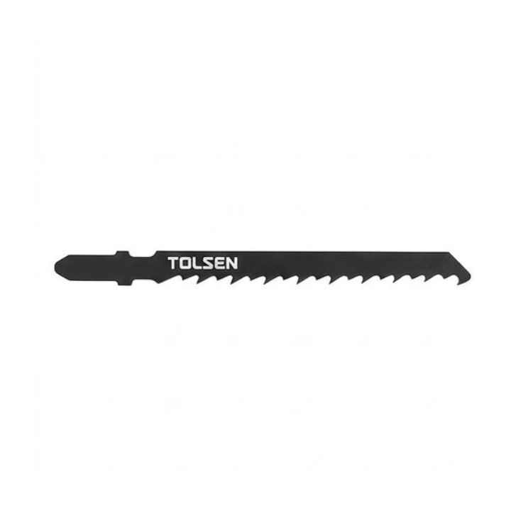 Tolsen saw shown in its packaging