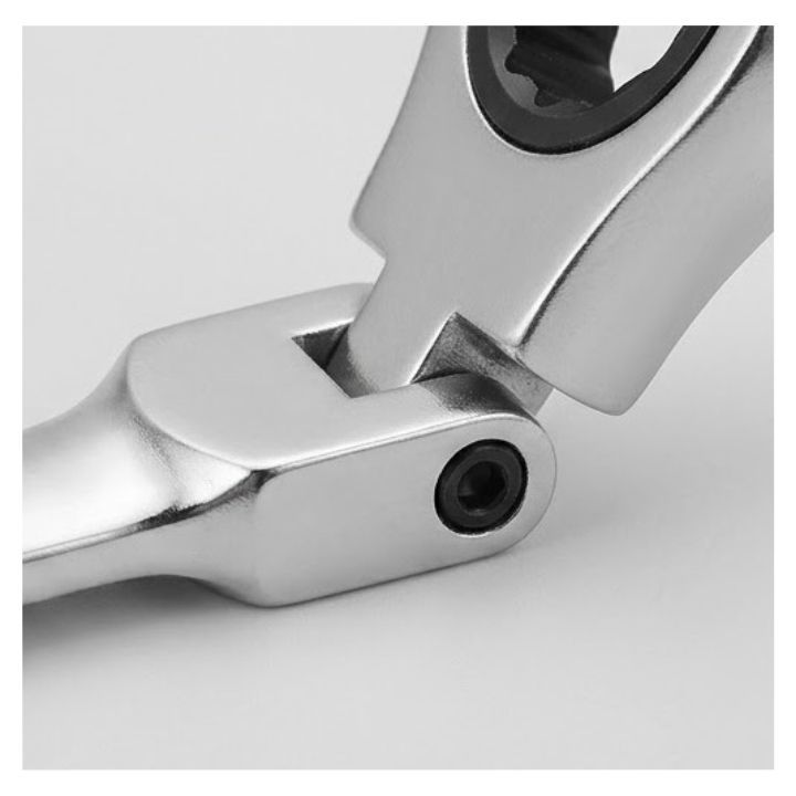 Close-up detail of the Tolsen spanner