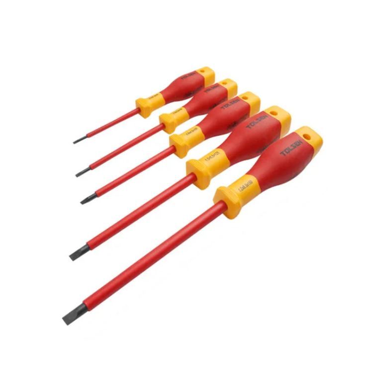 Tolsen tool set shown in its packaging