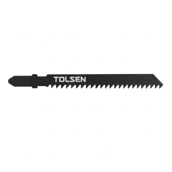 Tolsen saw shown in its packaging
